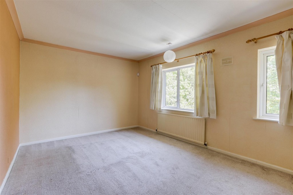 Astral Grove, Hucknall, Nottinghamshire, NG15 6FY