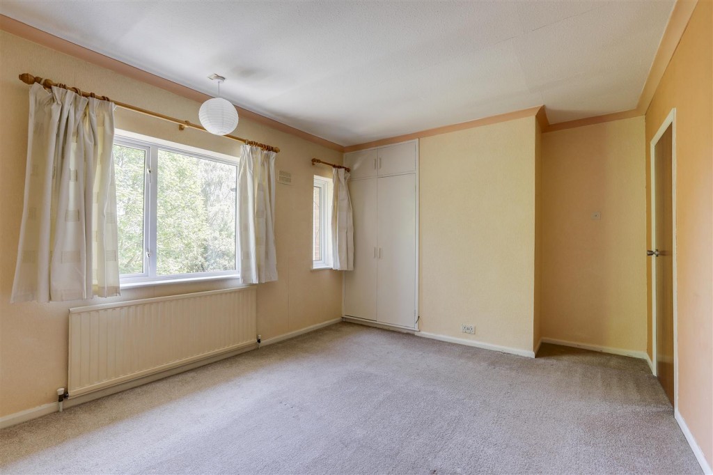 Astral Grove, Hucknall, Nottinghamshire, NG15 6FY