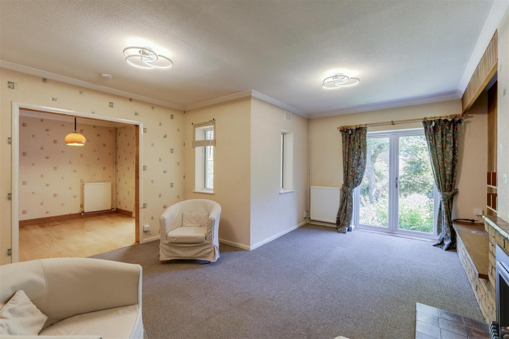 Astral Grove, Hucknall, Nottinghamshire, NG15 6FY