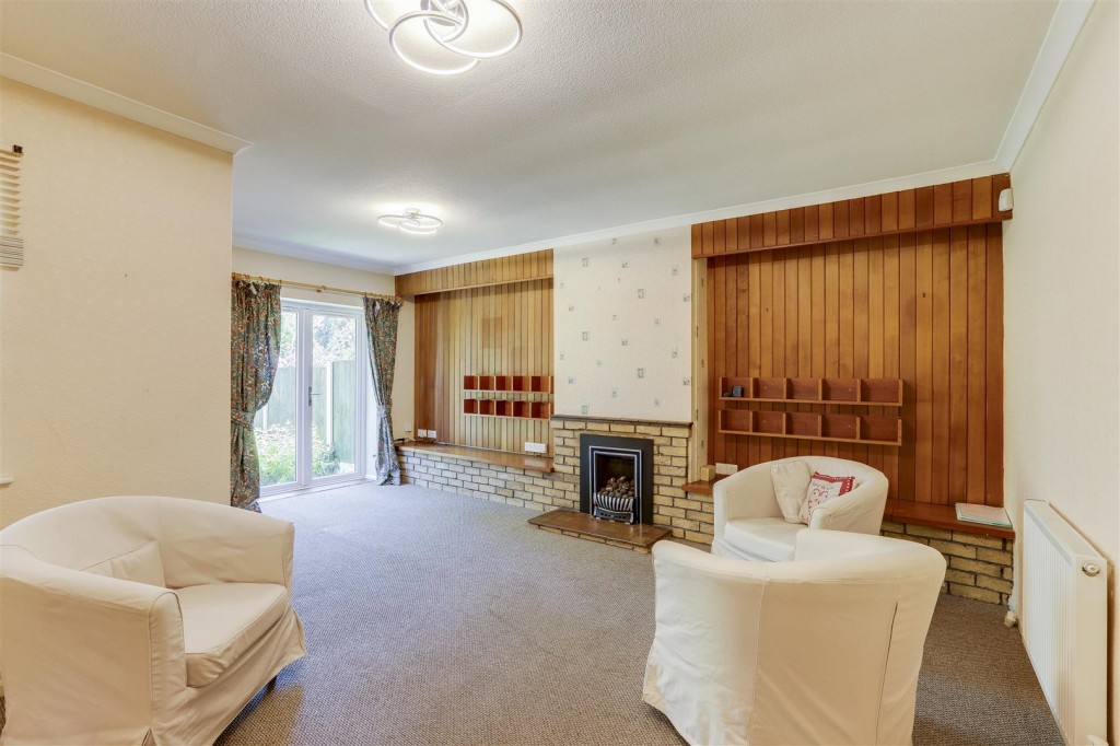 Astral Grove, Hucknall, Nottinghamshire, NG15 6FY
