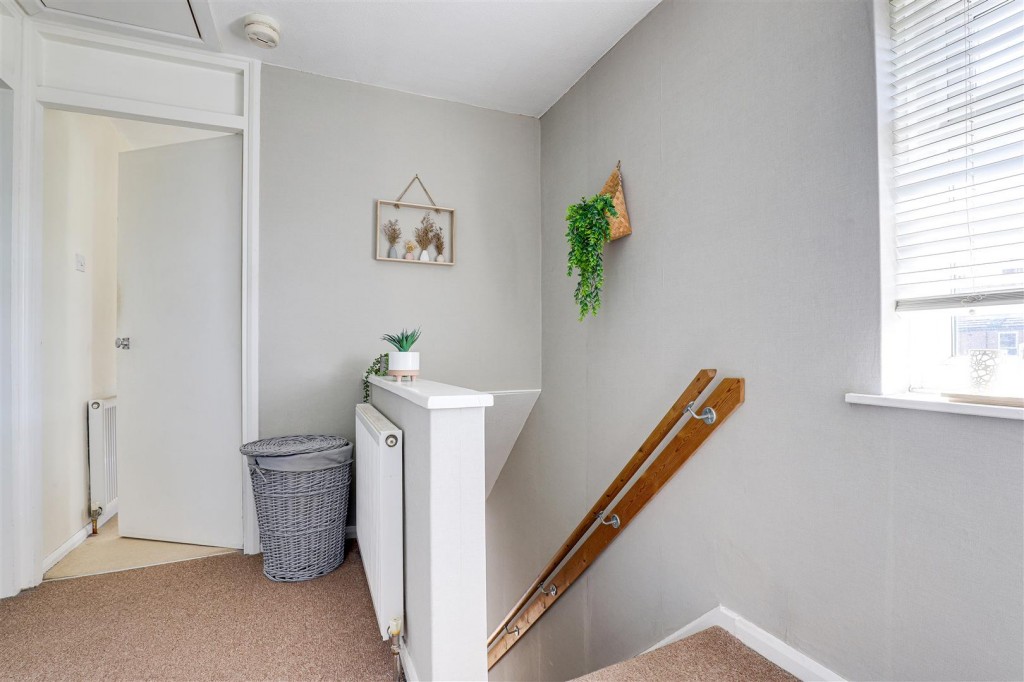 Murby Crescent, Bulwell, Nottinghamshire, NG6 8FZ