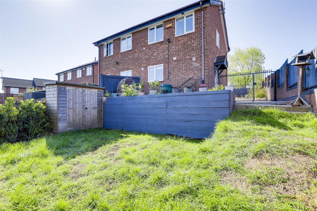Dylan Thomas Road, Bestwood Park, Nottinghamshire, NG5 5UA