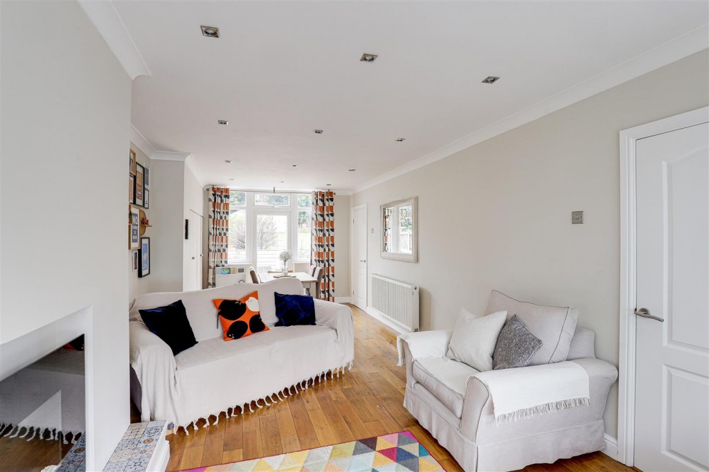 Foxhill Road, Carlton, Nottinghamshire, NG4 1PZ