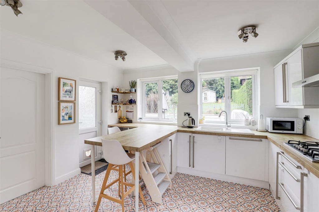 Foxhill Road, Carlton, Nottinghamshire, NG4 1PZ