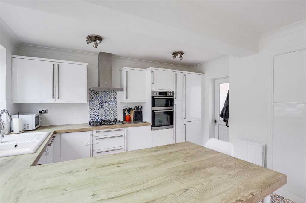 Foxhill Road, Carlton, Nottinghamshire, NG4 1PZ