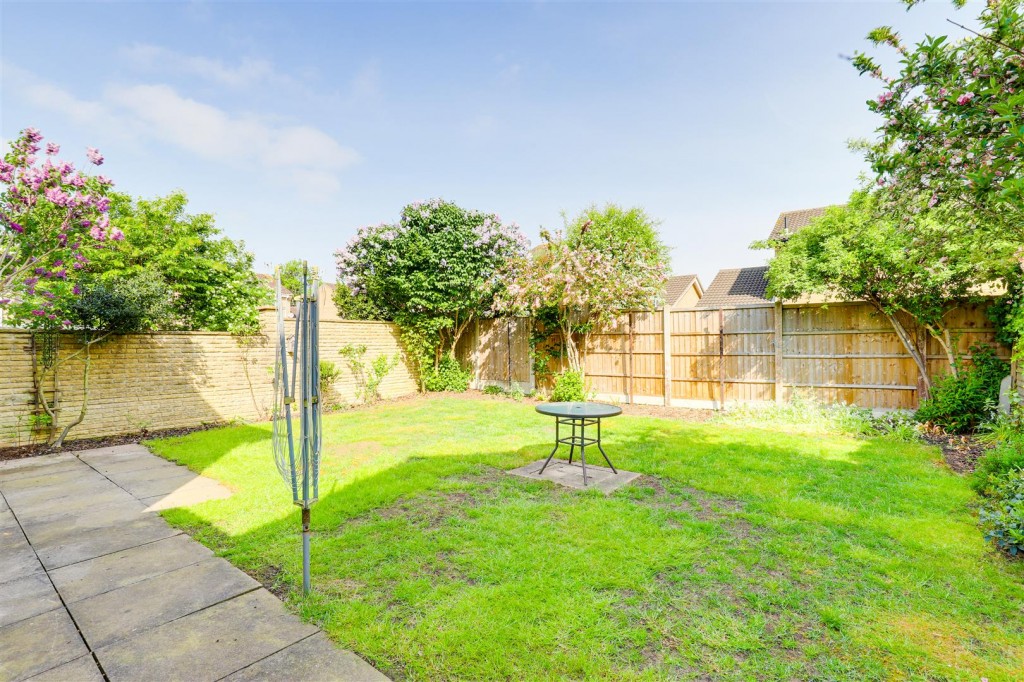 Ingleborough Gardens, Long Eaton, Derbyshire, NG10 4PE