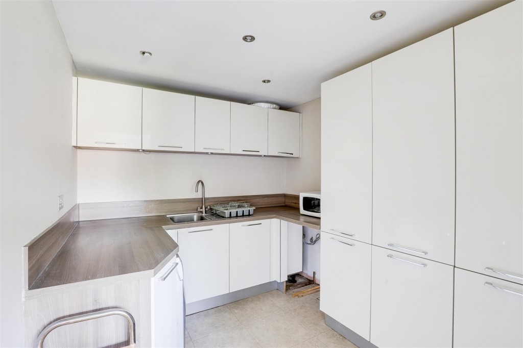 Ingleborough Gardens, Long Eaton, Derbyshire, NG10 4PE