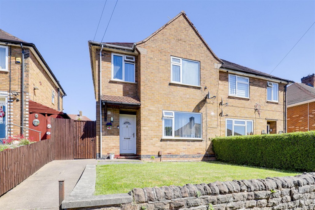 Chestnut Grove, Arnold, Nottinghamshire, NG5 8BD