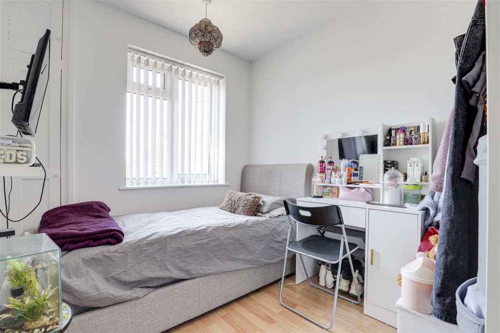 Chestnut Grove, Arnold, Nottinghamshire, NG5 8BD