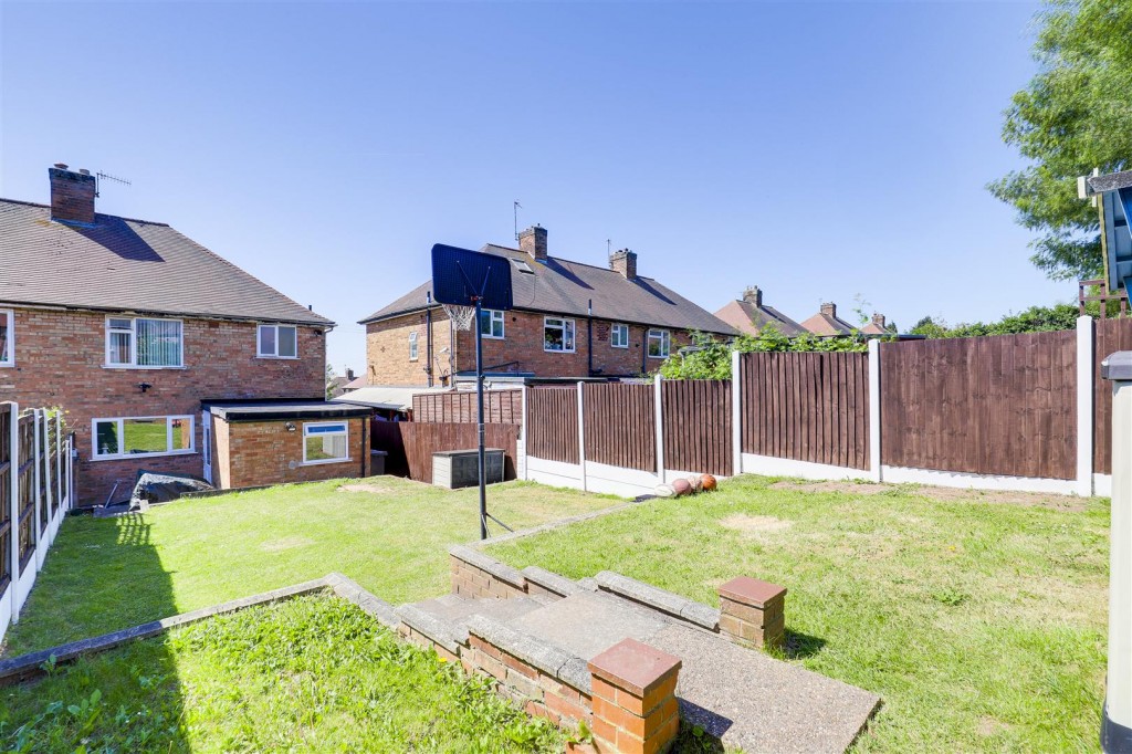 Chestnut Grove, Arnold, Nottinghamshire, NG5 8BD