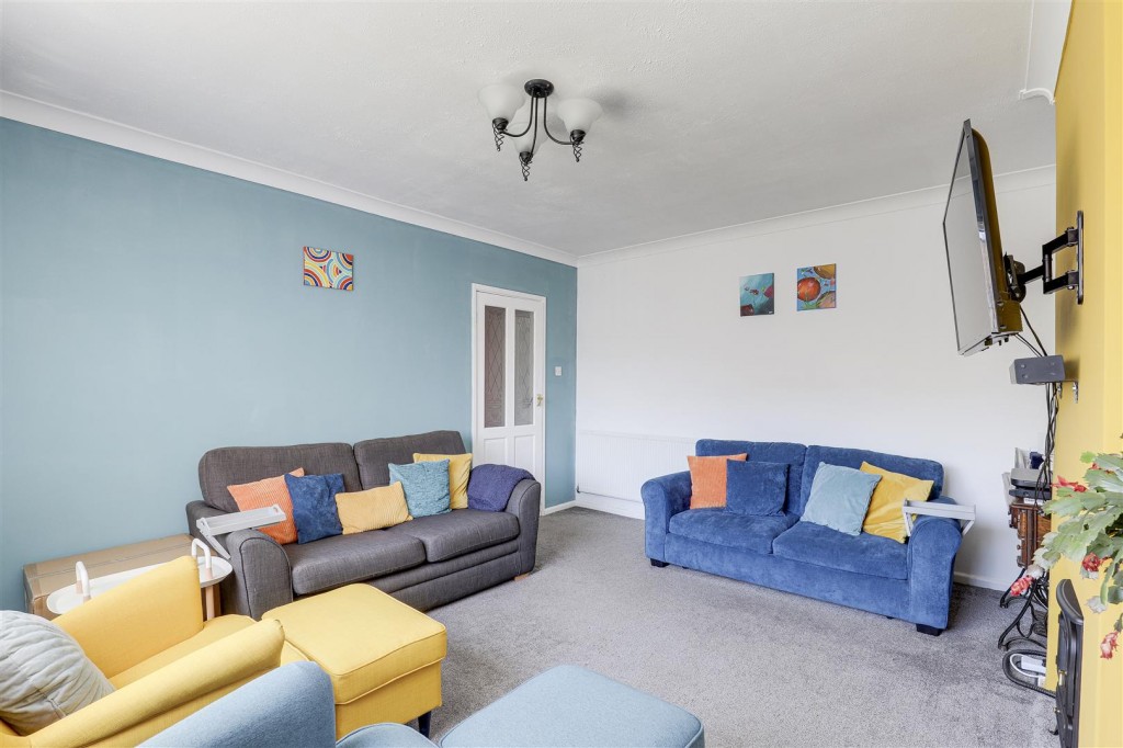 Chestnut Grove, Arnold, Nottinghamshire, NG5 8BD