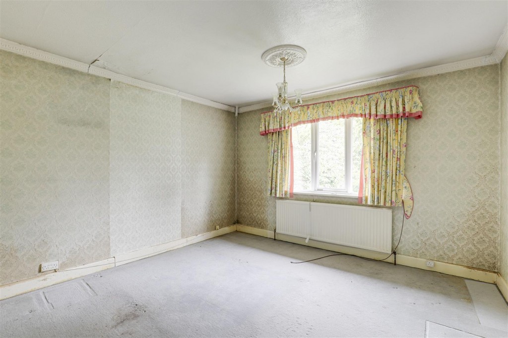 Burton Road, Carlton, Nottinghamshire, NG4 3BB