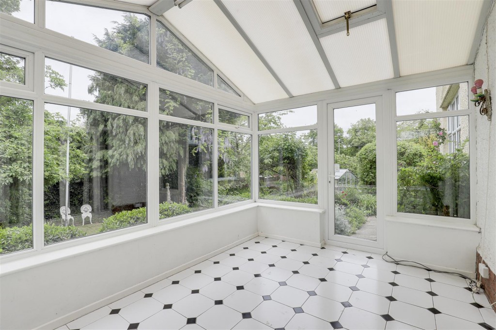 Burton Road, Carlton, Nottinghamshire, NG4 3BB
