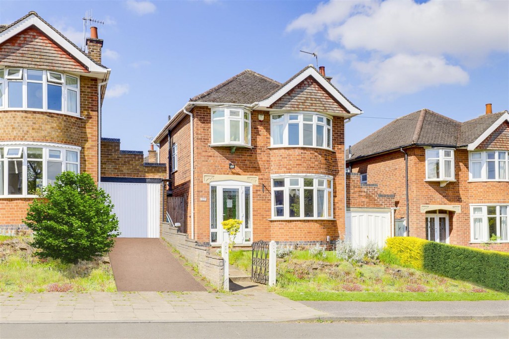 Waddington Drive, West Bridgford, Nottinghamshire, NG2 7GT