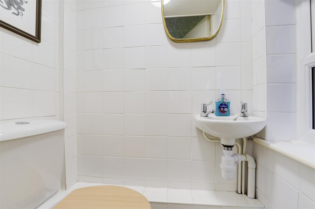Waddington Drive, West Bridgford, Nottinghamshire, NG2 7GT