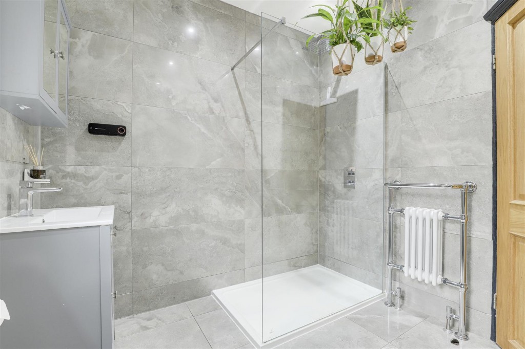 Priory Road, West Bridgford, Nottinghamshire, NG2 5HU