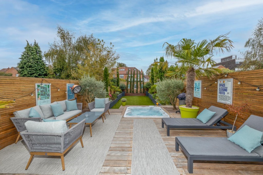 Priory Road, West Bridgford, Nottinghamshire, NG2 5HU