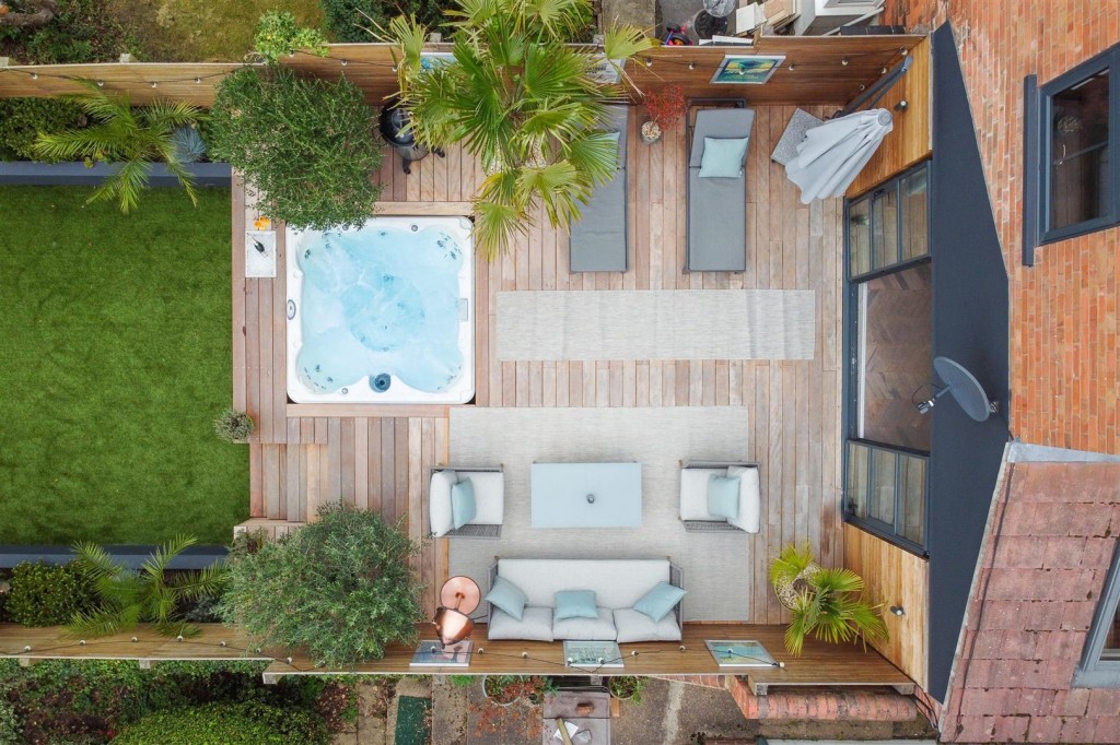 Priory Road, West Bridgford, Nottinghamshire, NG2 5HU