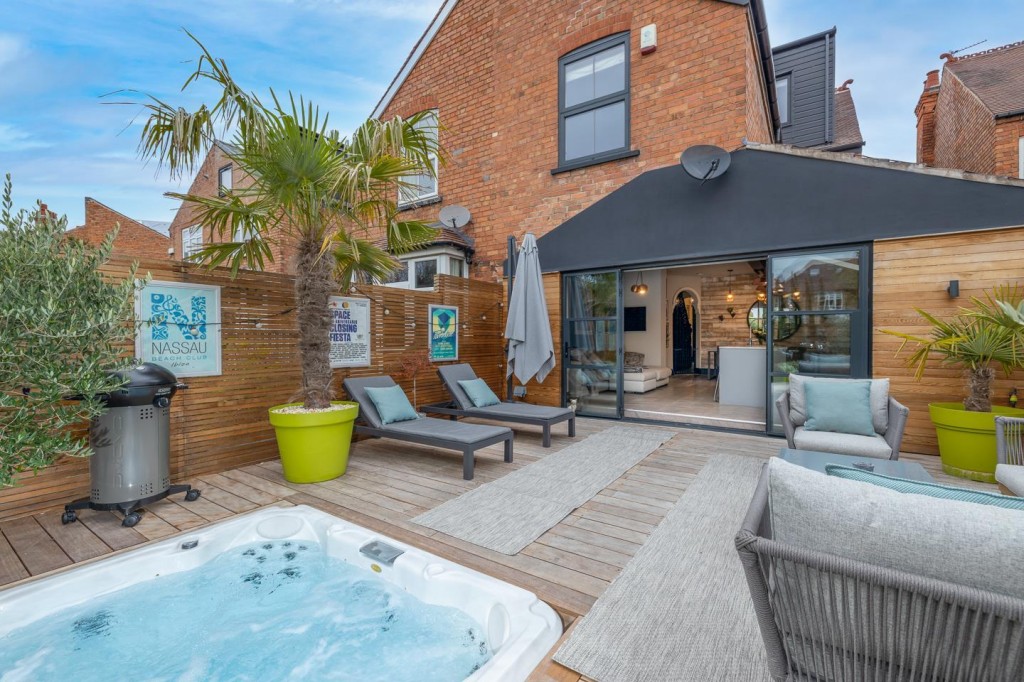 Priory Road, West Bridgford, Nottinghamshire, NG2 5HU