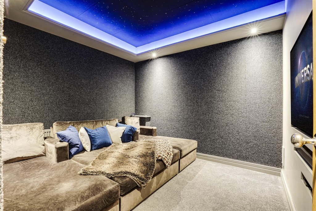 Priory Road, West Bridgford, Nottinghamshire, NG2 5HU