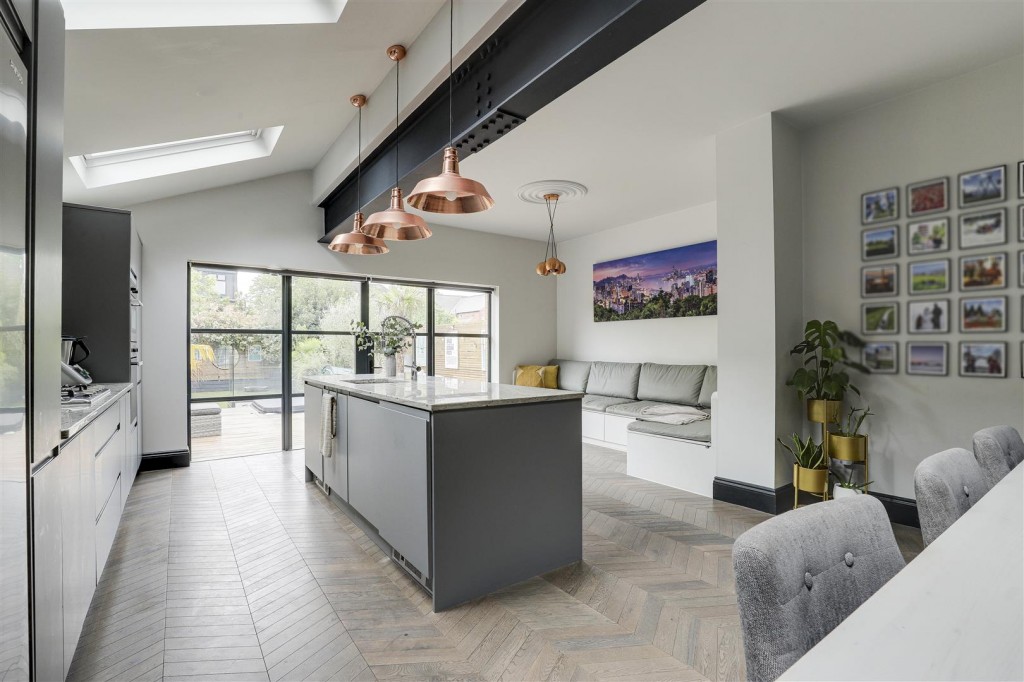 Priory Road, West Bridgford, Nottinghamshire, NG2 5HU