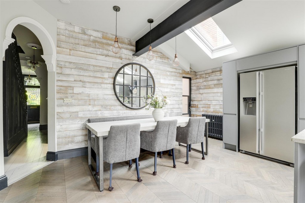 Priory Road, West Bridgford, Nottinghamshire, NG2 5HU