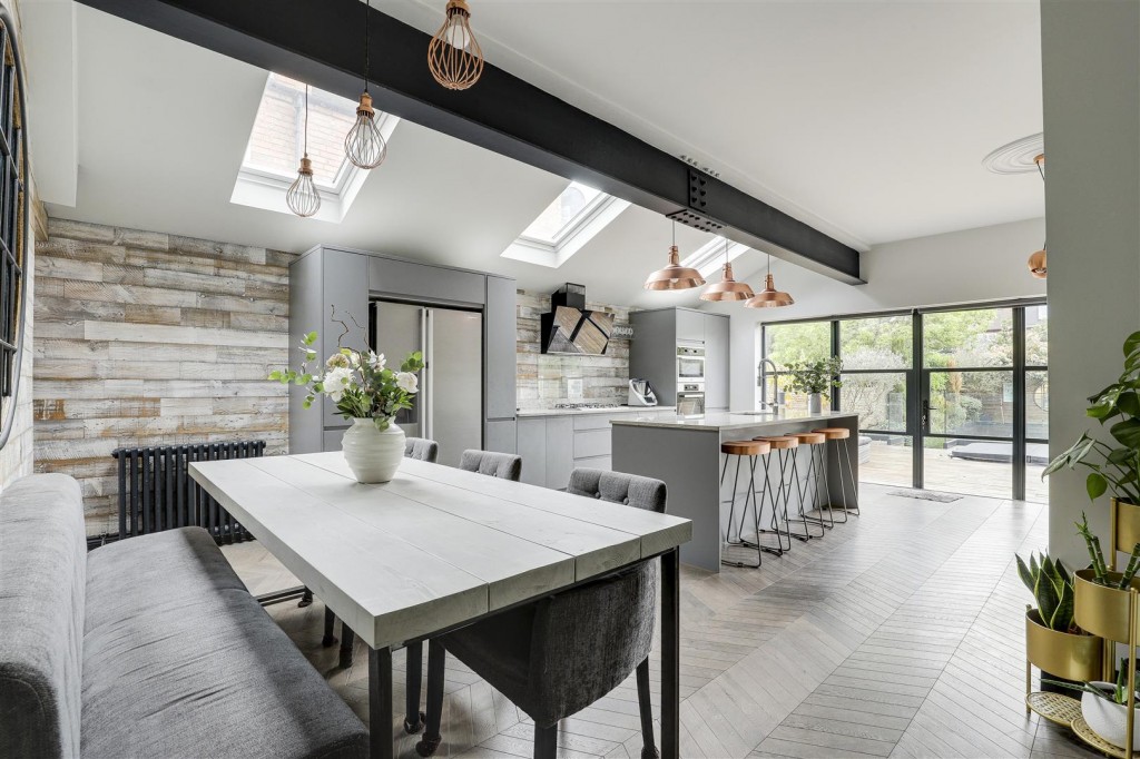 Priory Road, West Bridgford, Nottinghamshire, NG2 5HU