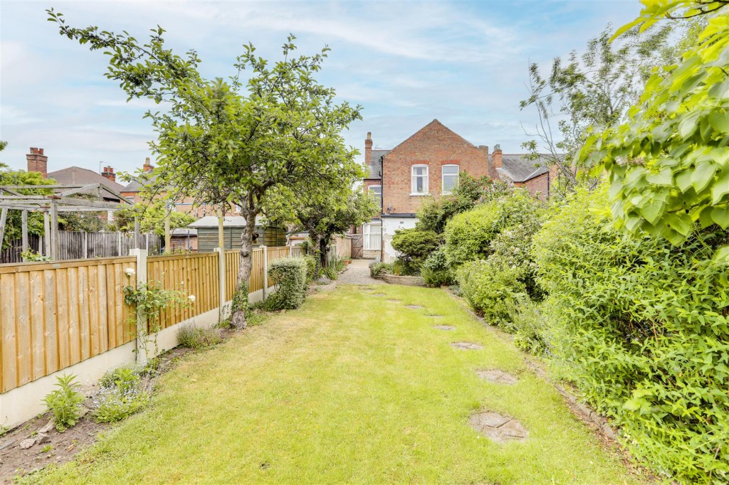 Thorneywood Road, Long Eaton, Derbyshire, NG10 2DY