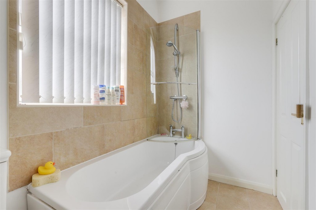 Thorneywood Road, Long Eaton, Derbyshire, NG10 2DY