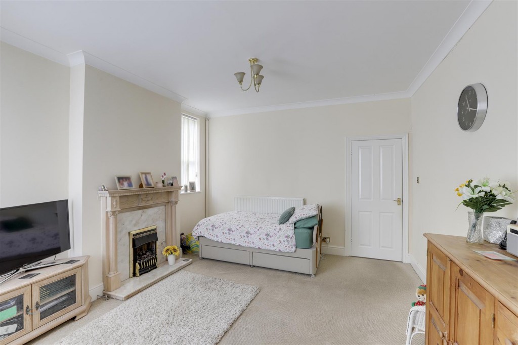 Thorneywood Road, Long Eaton, Derbyshire, NG10 2DY