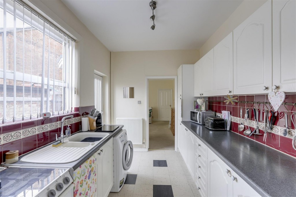 Thorneywood Road, Long Eaton, Derbyshire, NG10 2DY