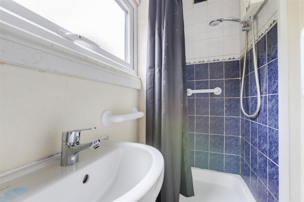 Thorneywood Road, Long Eaton, Derbyshire, NG10 2DY