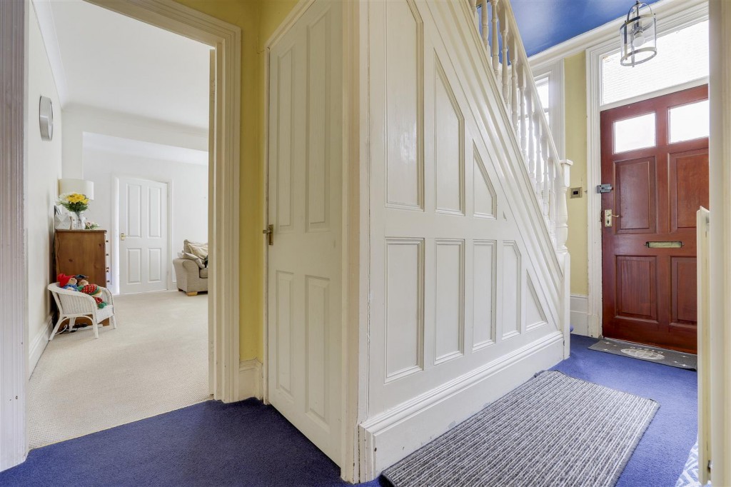Thorneywood Road, Long Eaton, Derbyshire, NG10 2DY