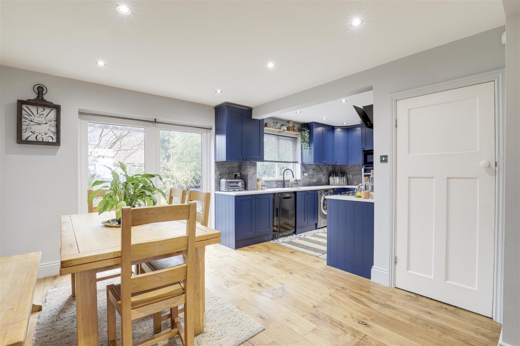 Oakleys Road, Long Eaton, Derbyshire, NG10 1FH