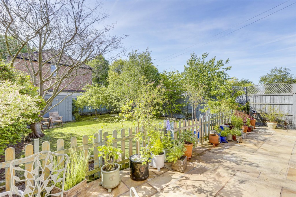 Oakleys Road, Long Eaton, Derbyshire, NG10 1FH