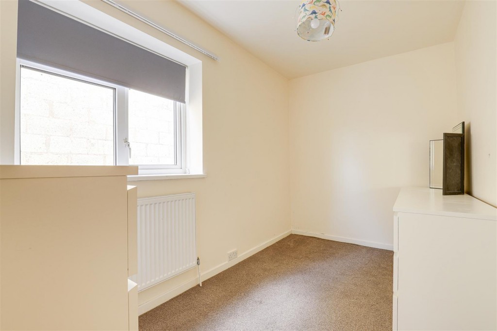 Phoenix Avenue, Gedling, Nottinghamshire, NG4 4DT