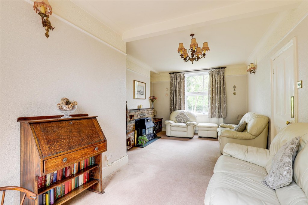 Lower Kirklington Road, Southwell, Nottinghamshire, NG25 0DX