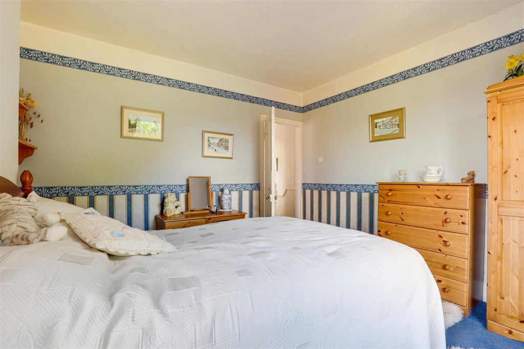 Lower Kirklington Road, Southwell, Nottinghamshire, NG25 0DX