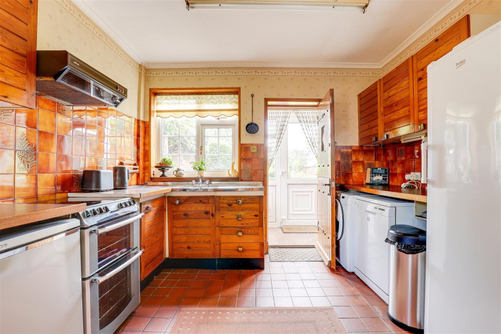 Lower Kirklington Road, Southwell, Nottinghamshire, NG25 0DX
