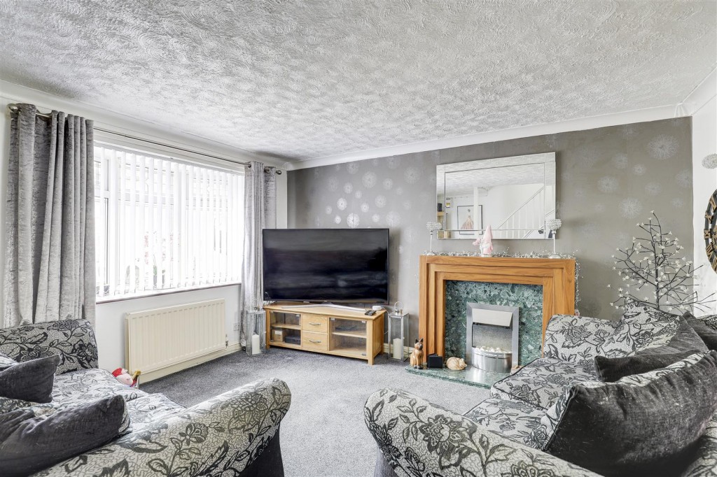 Downes Close, Bulwell, Nottinghamshire, NG6 7DU