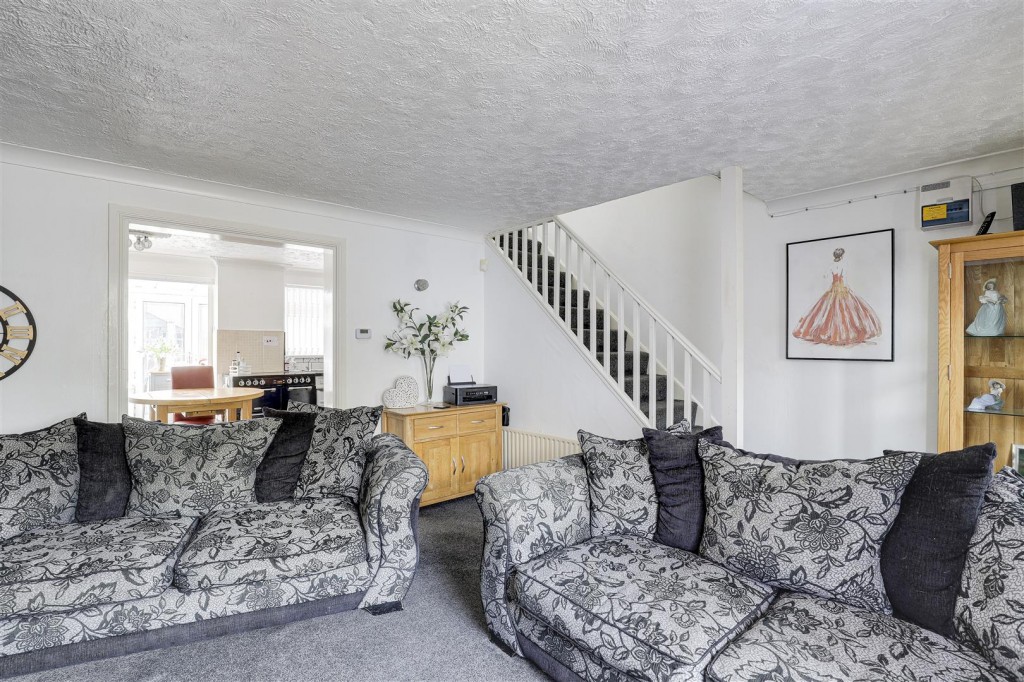 Downes Close, Bulwell, Nottinghamshire, NG6 7DU