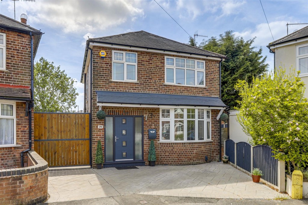 Franklyn Gardens, Aspley, Nottinghamshire, NG8 3NZ