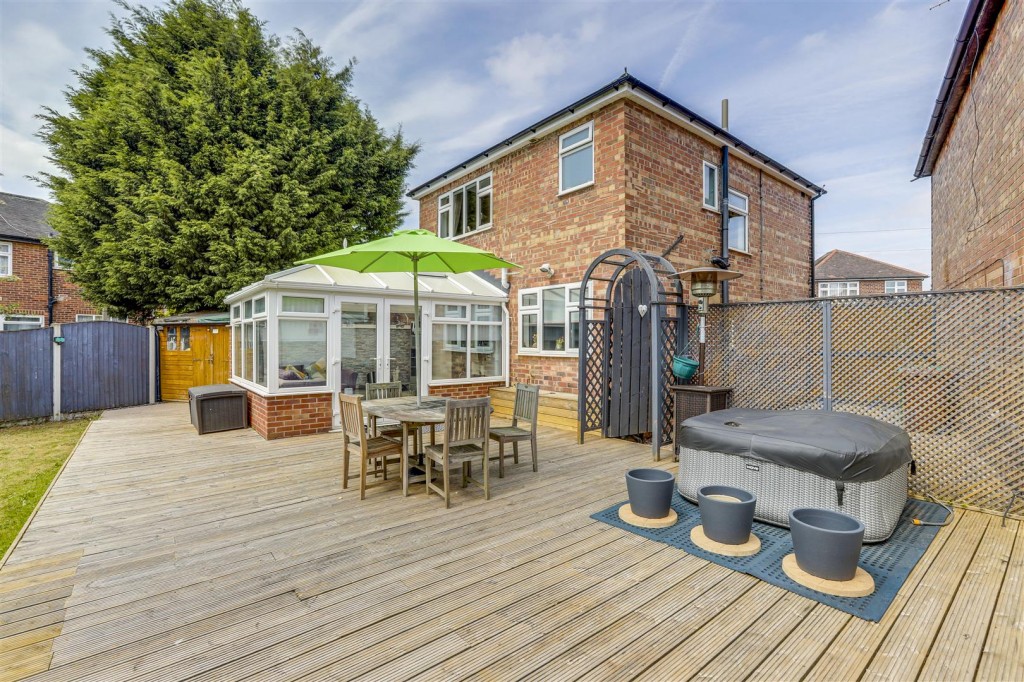 Franklyn Gardens, Aspley, Nottinghamshire, NG8 3NZ