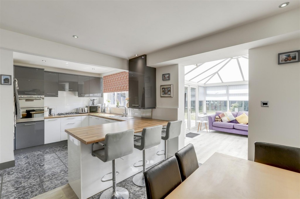 Franklyn Gardens, Aspley, Nottinghamshire, NG8 3NZ