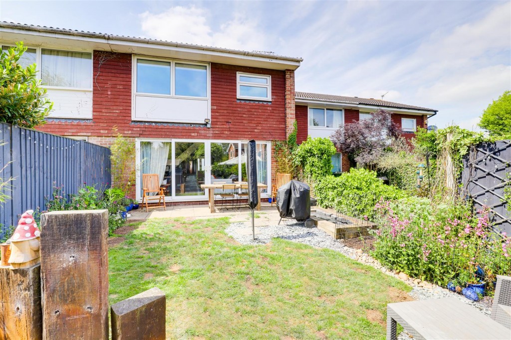 Nearsby Drive, West Bridgford, Nottinghamshire, NG2 6LA