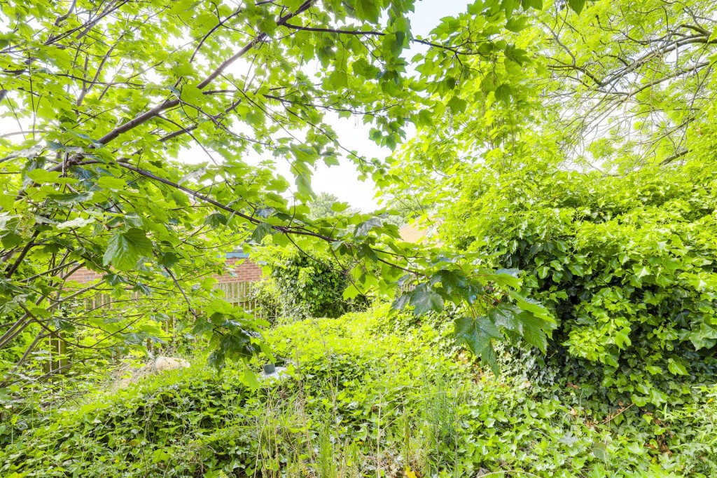 Longwood Court, Top Valley, Nottinghamshire, NG5 9NF