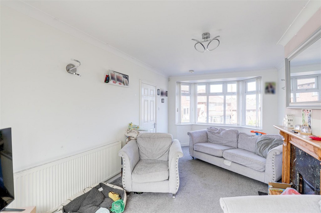 Yvonne Crescent, Carlton, Nottinghamshire, NG4 3AP