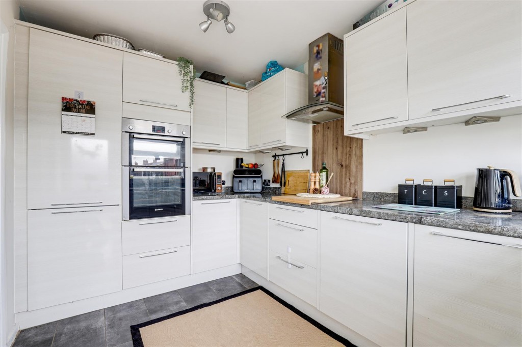 Cross Drive, Rainworth, Mansfield, Noittinghamshire, NG21 0JU