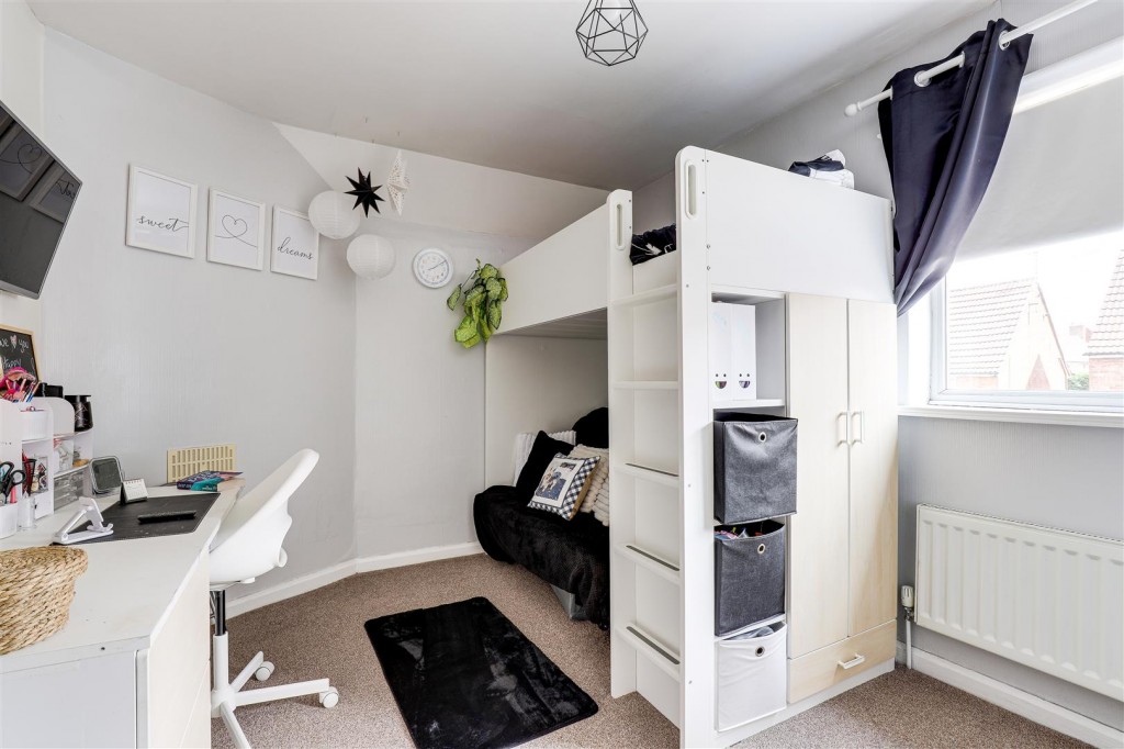 Cross Drive, Rainworth, Mansfield, Noittinghamshire, NG21 0JU
