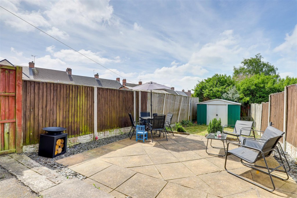 Cross Drive, Rainworth, Mansfield, Noittinghamshire, NG21 0JU